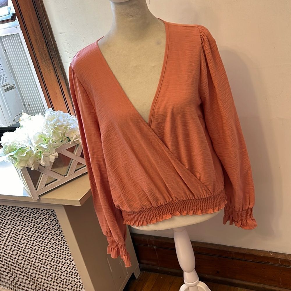 hem & thread smocked coral long sleeve blouse Size M New